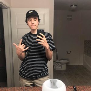 Meet your Posher, Ethan